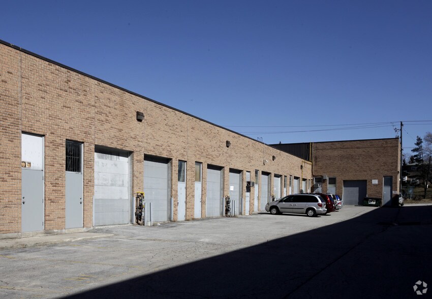 More Photos Of 2400 Midland Ave, Toronto Light Distribution For Lease
