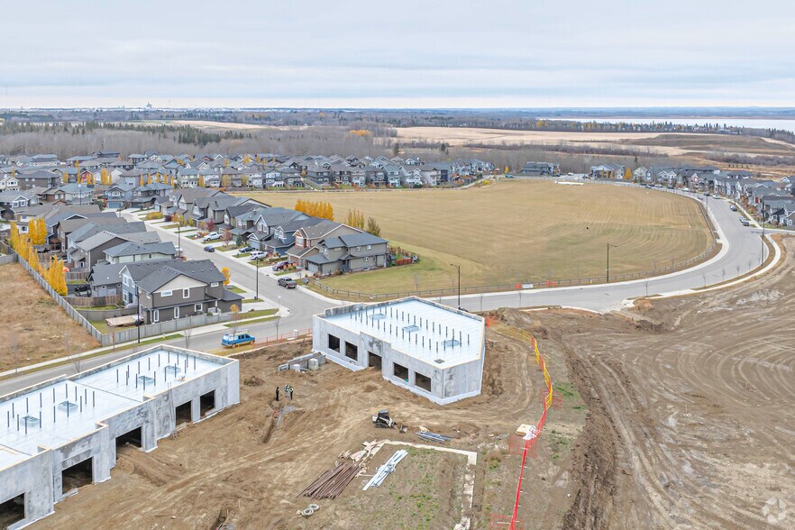 More Photos Of 475 Hawks Ridge Blvd NW, Edmonton Unknown For Lease