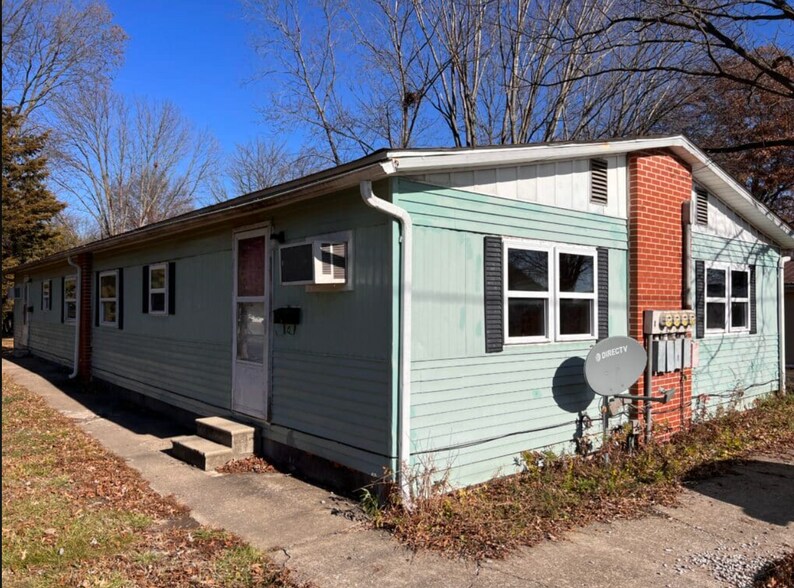 More Photos Of 5 Beverly Ln, Marissa Apartments For Sale