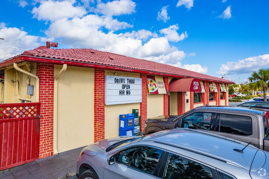More Photos Of 21501 Village Lakes Shopping Ctr Dr, Land O' Lakes Restaurant For Lease