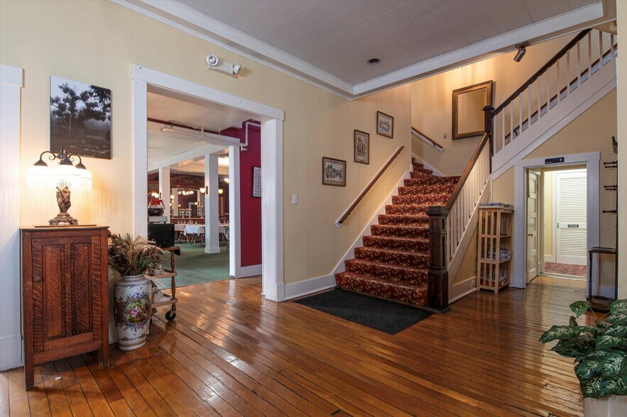 More Photos Of 40 The Common, Chester Hotel For Sale