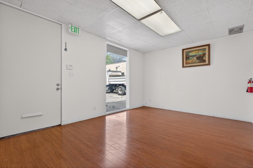 More Photos Of 4160 Verdugo Rd, Los Angeles Office For Sale