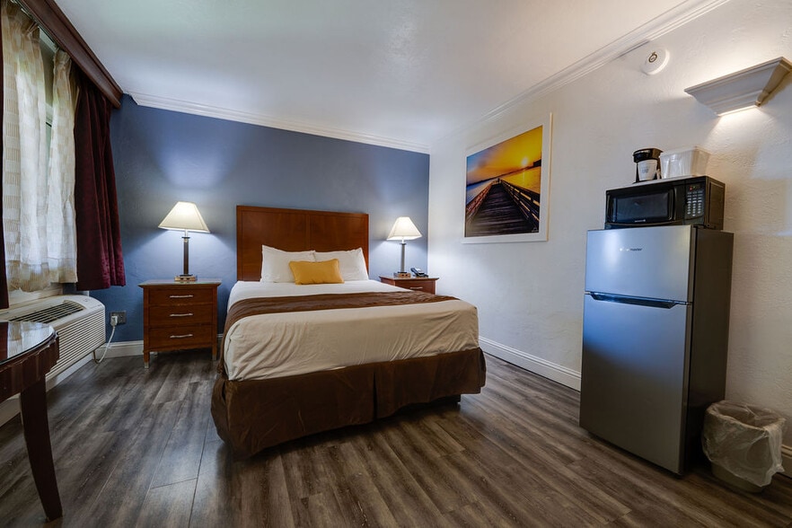 More Photos Of 710 S Cherokee Ln, Lodi Hospitality For Sale