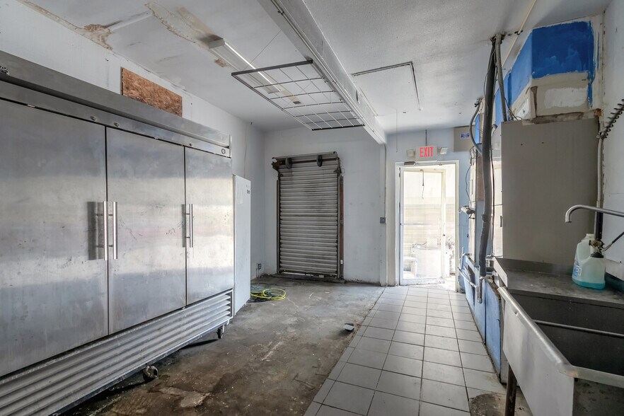 More Photos Of 4989 S Ridgewood Ave, Port Orange Restaurant For Sale