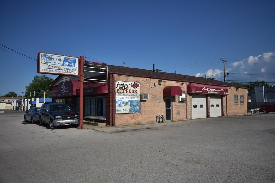 More Photos Of 747 E 142nd St, Dolton Flex For Sale