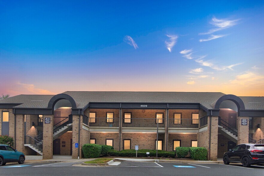 More Photos Of 4609 Pinecrest Office Park Dr, Alexandria Medical For Sale