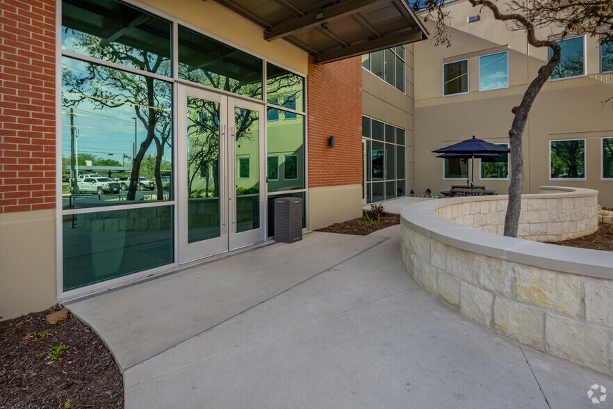 More Photos Of 2806 W Bitters Rd, San Antonio Office For Lease