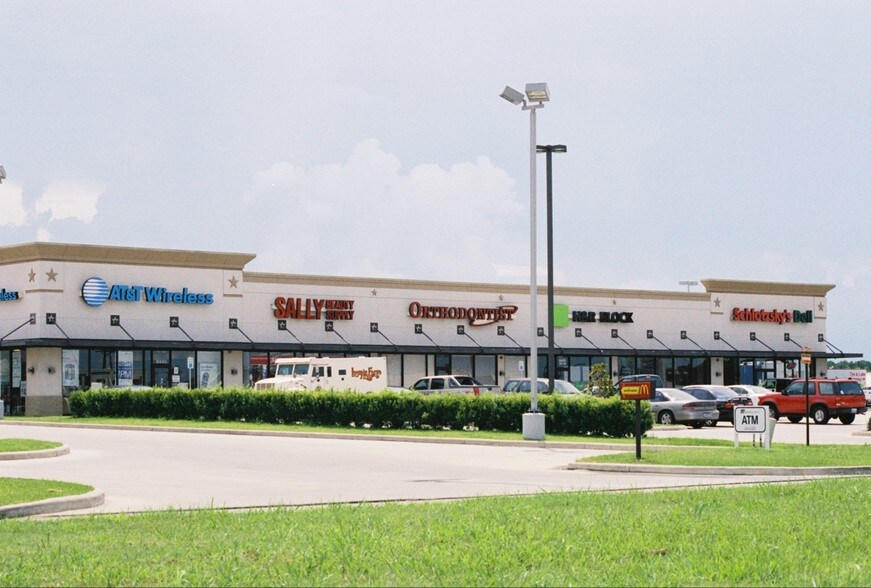 Primary Photo Of 8465 Memorial Blvd, Port Arthur General Retail For Lease