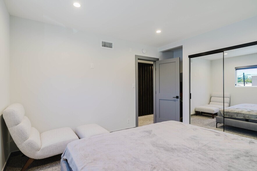 More Photos Of 4405 Ventura Canyon Ave, Sherman Oaks Apartments For Sale
