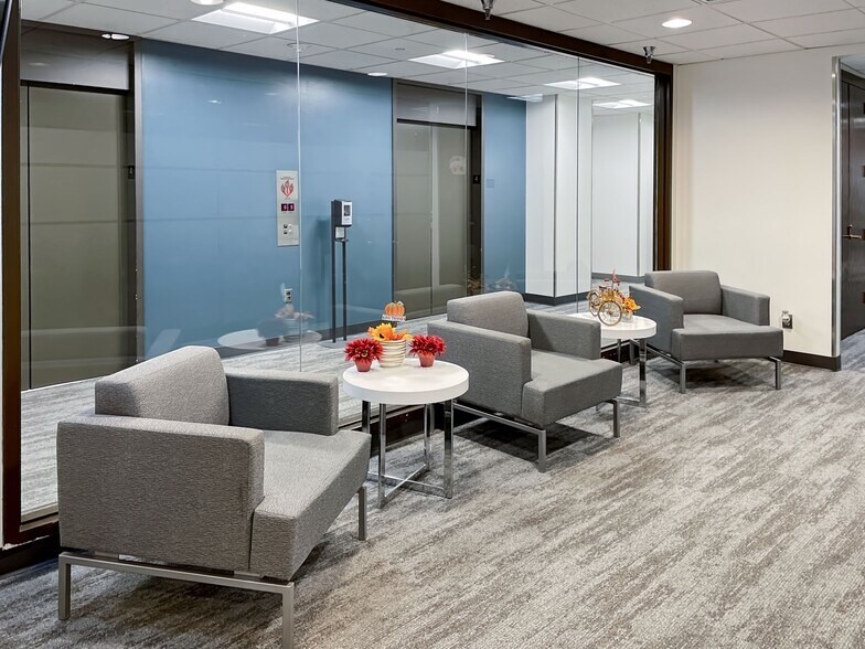 More Photos Of 651 Holiday Dr, Pittsburgh Coworking Space