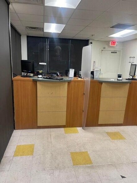 More Photos Of 136 St James Ave, Goose Creek Freestanding For Sale