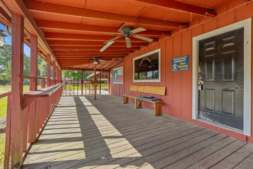 More Photos Of 11310 FM 1725 Rd, Cleveland Restaurant For Sale