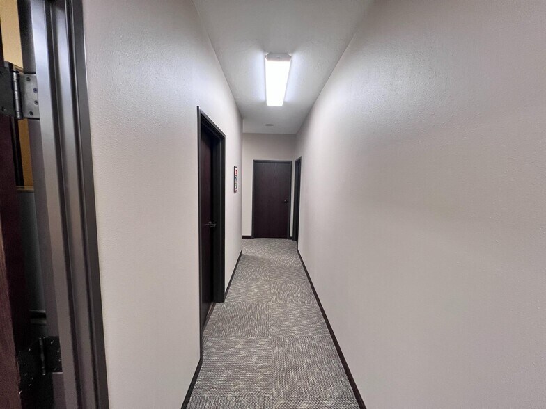 More Photos Of 1002 E Philip Ave, North Platte Office For Sale