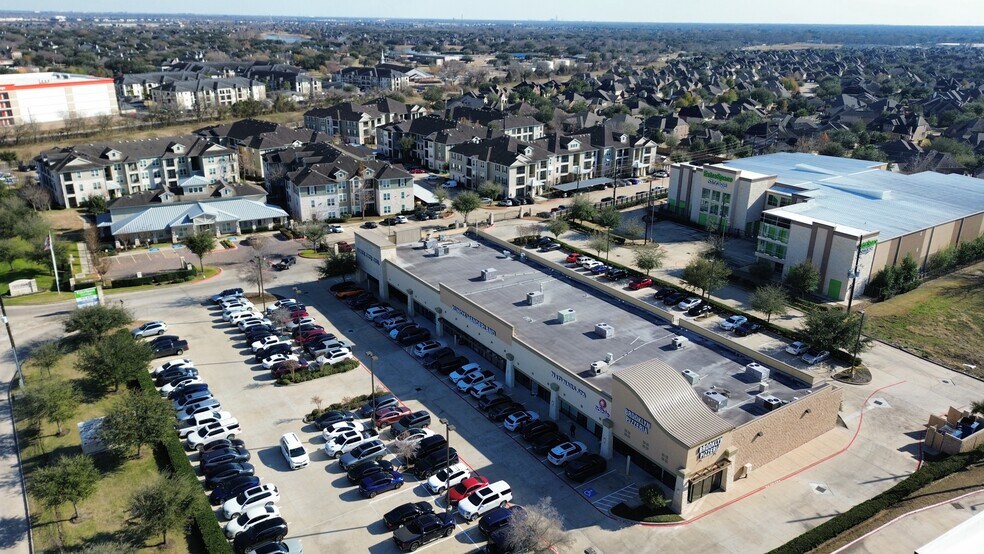More Photos Of 7930 W Grand Pky, Richmond Storefront For Sale