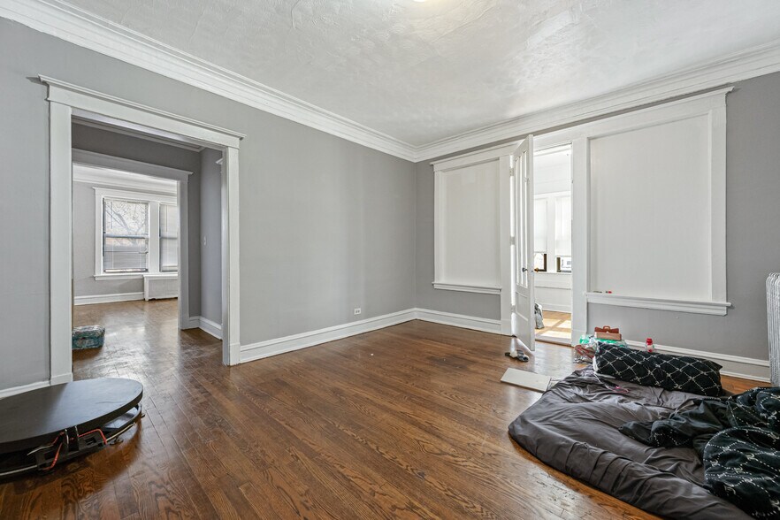 More Photos Of 417-423 E 76th St, Chicago Apartments For Sale