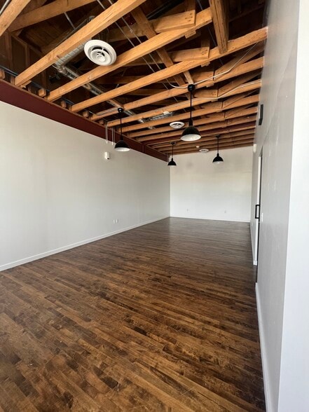 More Photos Of 5715-5717 N Figueroa St, Los Angeles Storefront For Lease