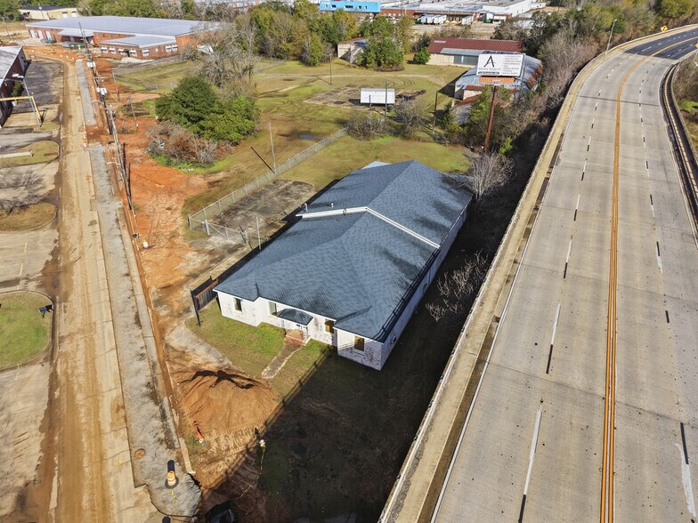 More Photos Of 401 Hodges Ave, Albany Industrial For Sale