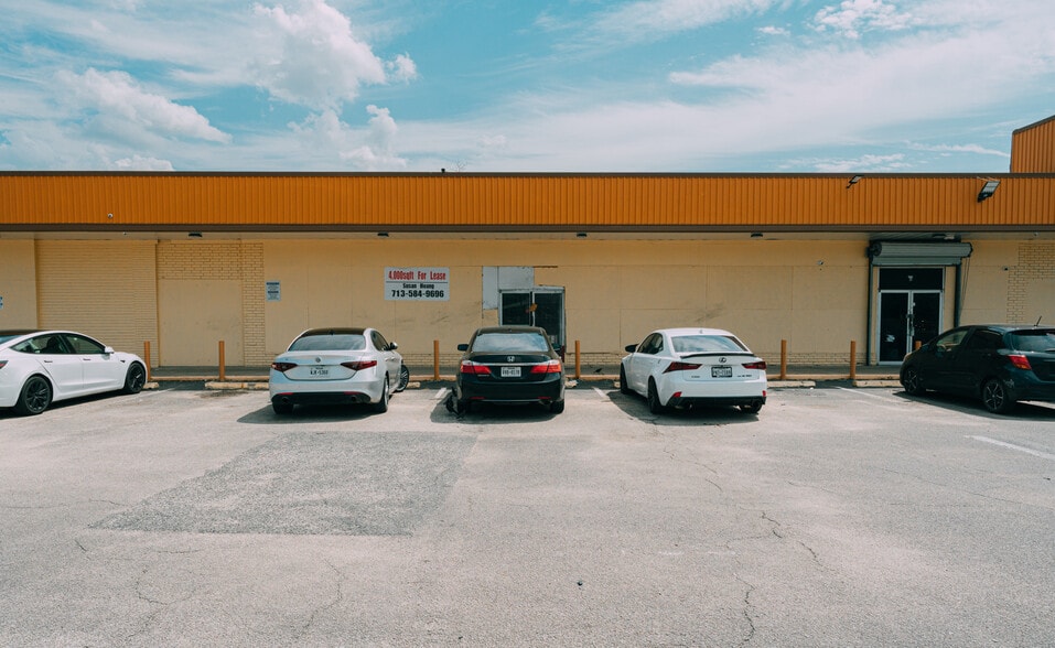 More Photos Of 11320 Homestead Rd, Houston Supermarket For Sale