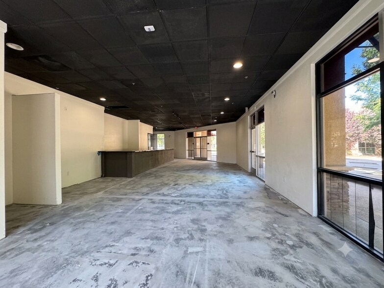 More Photos Of 4045 W Figarden Dr, Fresno Unknown For Lease