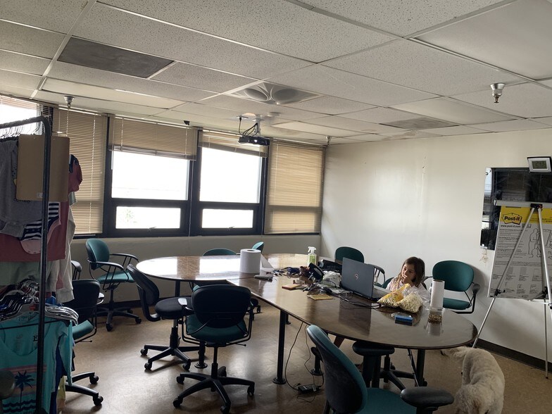 More Photos Of 1690 Frontage Rd, Chula Vista Light Distribution For Lease