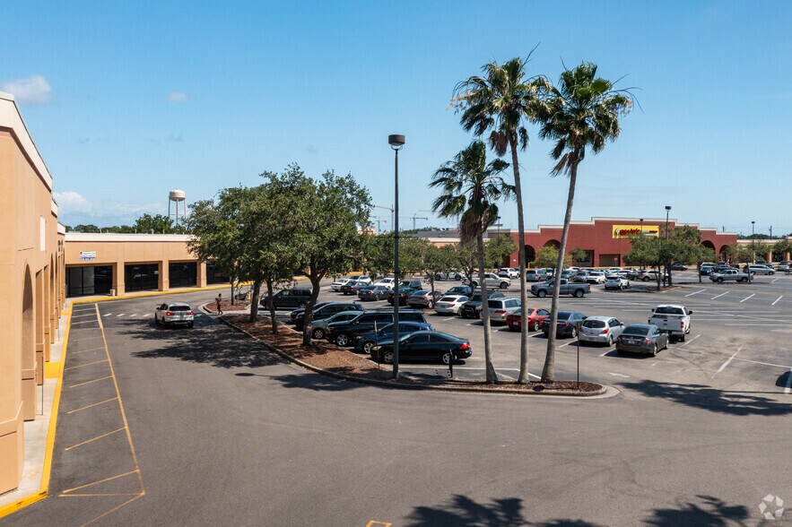 More Photos Of 4300 Kings Hwy, Port Charlotte Unknown For Lease