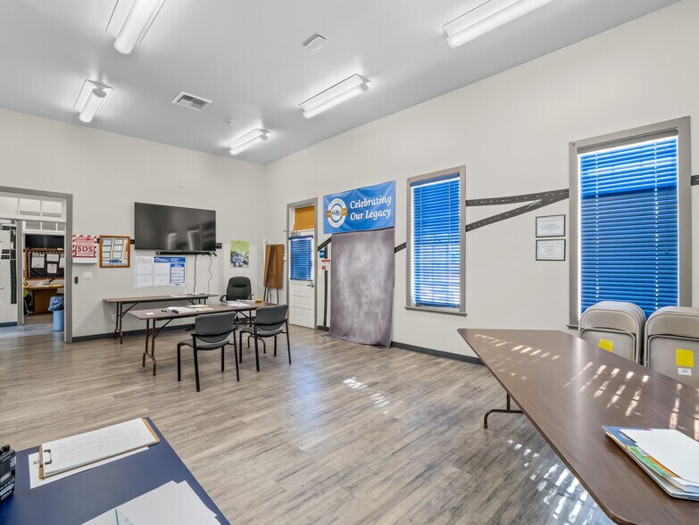 More Photos Of 504 W 7th St, Hanford Freestanding For Sale