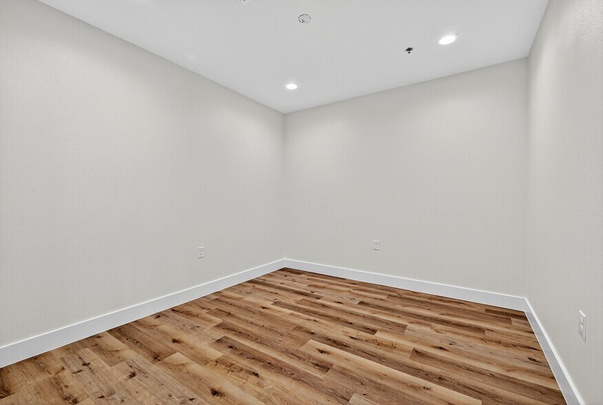 More Photos Of 7950 Preston Rd, Frisco Medical For Lease