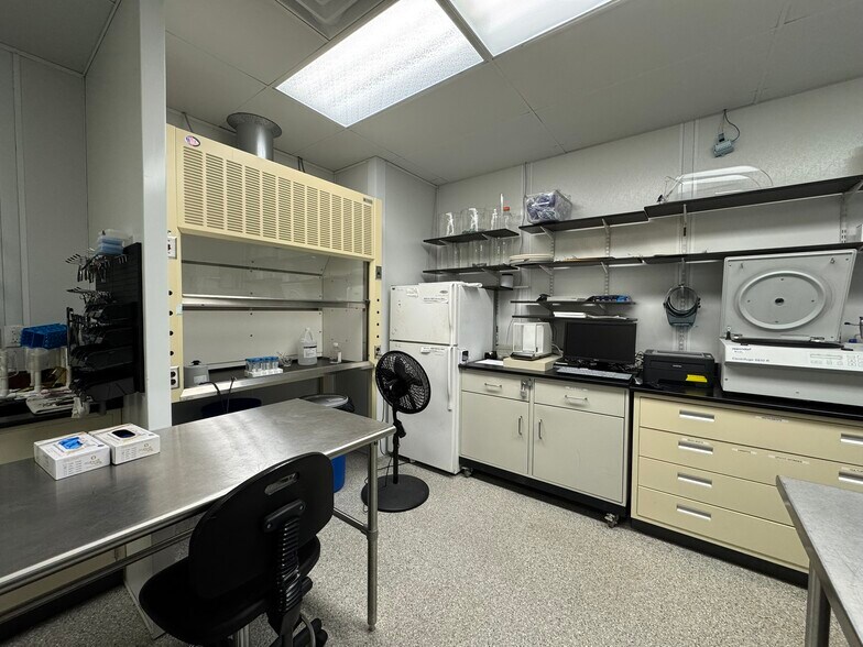 More Photos Of 6710 Quality Way, Portage Research And Development For Sale