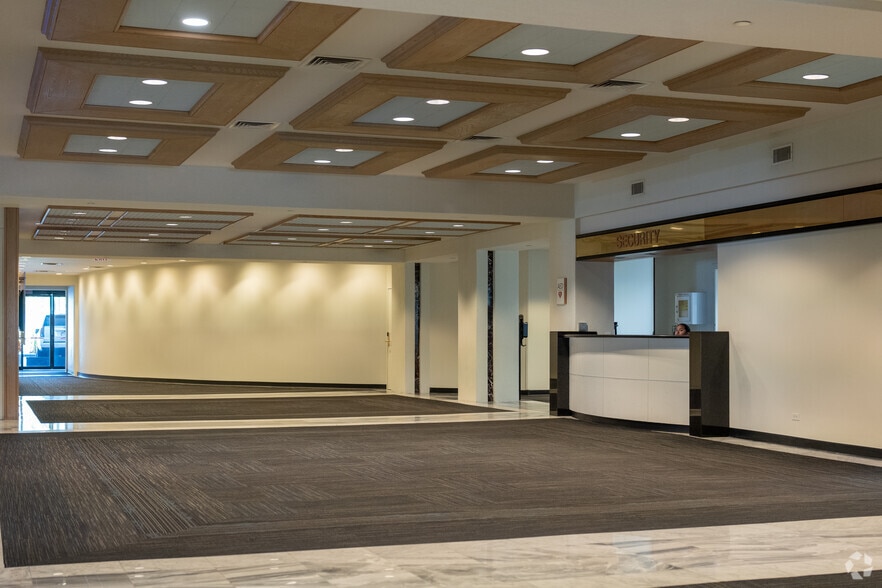 More Photos Of 700 Bishop St, Honolulu Office For Lease