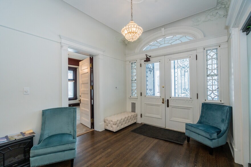 More Photos Of 48 Union Ave, Saratoga Springs Specialty For Sale