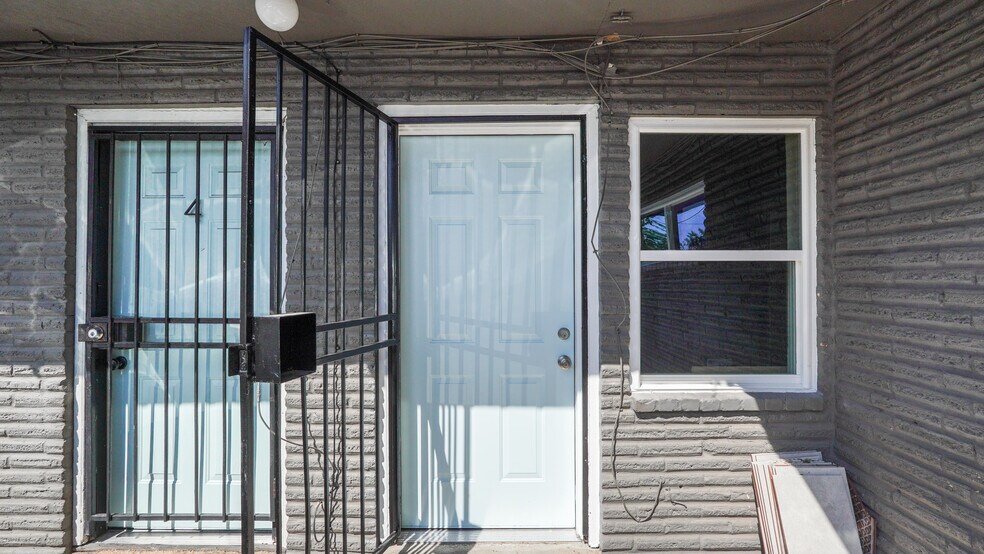 More Photos Of 2819 Berry St, Houston Apartments For Sale