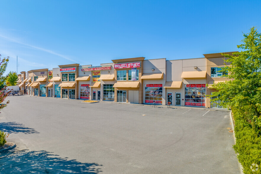 Primary Photo Of 26157 Fraser Hwy, Langley Twp Showroom For Lease