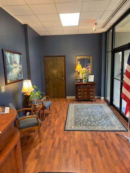 More Photos Of 1330 N Park St, Carrollton Medical For Sale