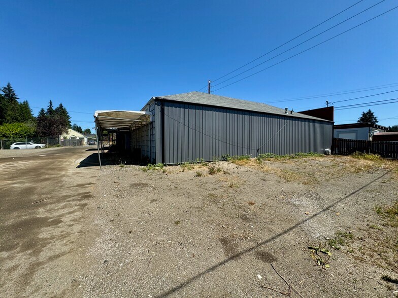 More Photos Of 405 S National Ave, Bremerton Service For Sale