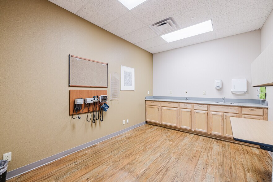 More Photos Of 2715 Argent Ave, Elko Unknown For Lease