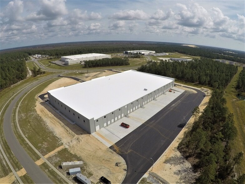 More Photos Of 33 Acme Way, Wilmington Distribution For Lease