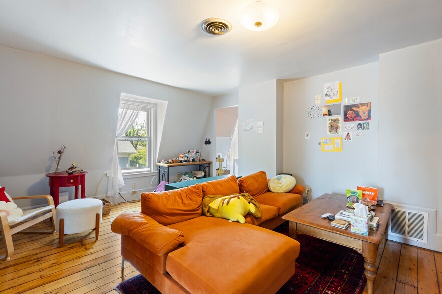 More Photos Of 176 Williams St, Providence Apartments For Sale