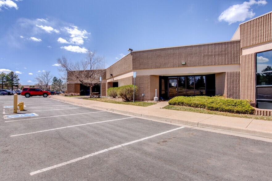 More Photos Of 7399 S Tucson Way, Centennial Flex For Lease
