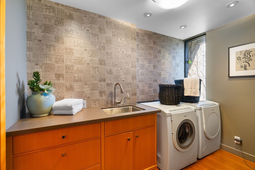 More Photos Of 1104-1106 Mission St, Pasadena Office Residential For Sale