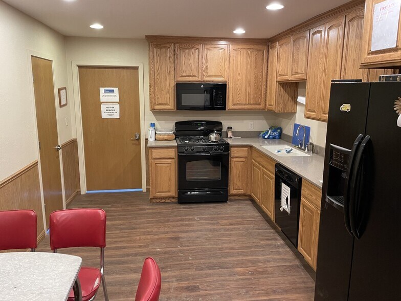 More Photos Of 4288 State Highway 70, Oroville Office For Sale