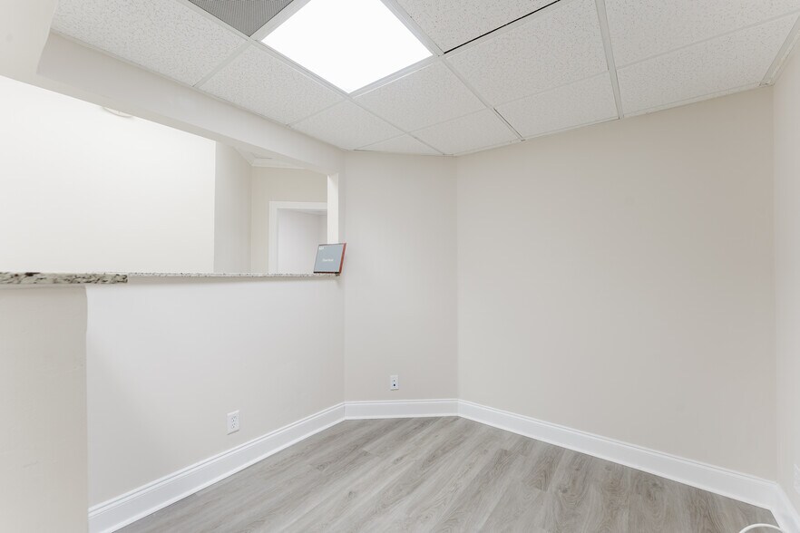 More Photos Of 299 W Camino Gardens Blvd, Boca Raton Office For Lease