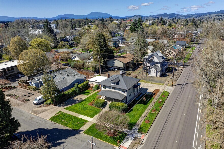 More Photos Of 340 NW 7th St, Corvallis Office For Sale