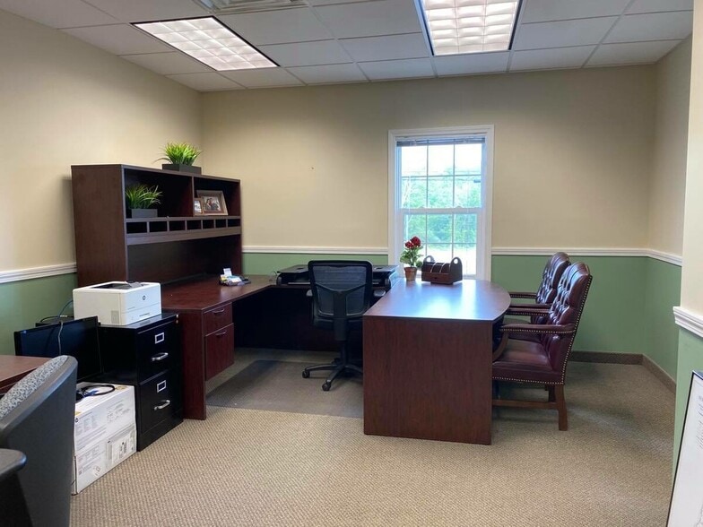More Photos Of 172 Route 101, Bedford Office For Sale