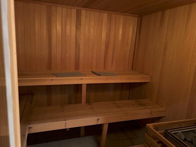 More Photos Of 2310 Peachford Rd, Atlanta Office For Sale