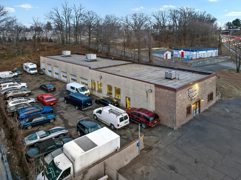 More Photos Of 263 US Highway 46, Saddle Brook Auto Repair For Sale