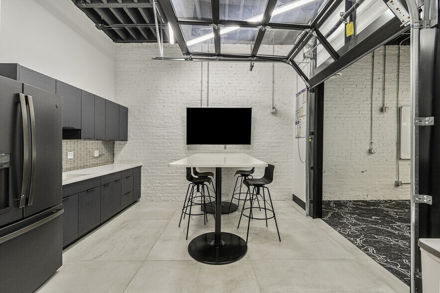 More Photos Of 1209 Harney St, Omaha Office Residential For Sale