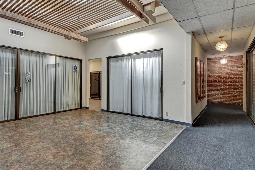 More Photos Of 626 Grant Ave, San Francisco Office For Lease