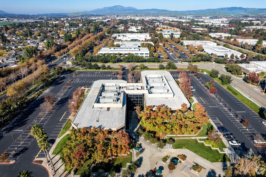 More Photos Of 3825 Hopyard Rd, Pleasanton Unknown For Lease