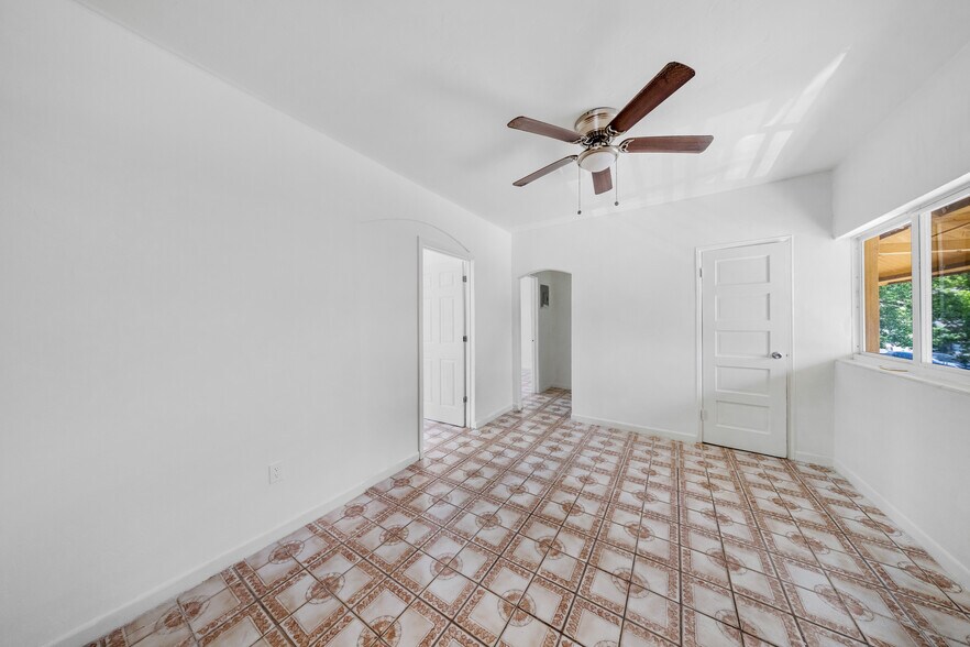 More Photos Of 840-858 NW 4th St, Miami Apartments For Sale