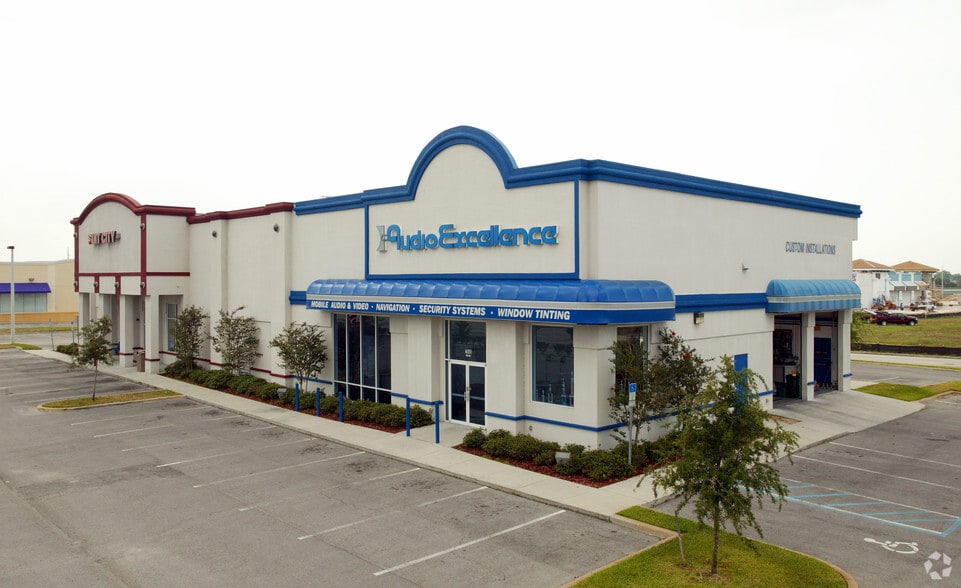 7810 W Colonial Dr, Orlando, FL 32818 For Lease